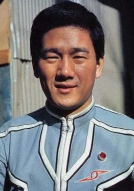 阿知波信介 Nobusuke Achiba