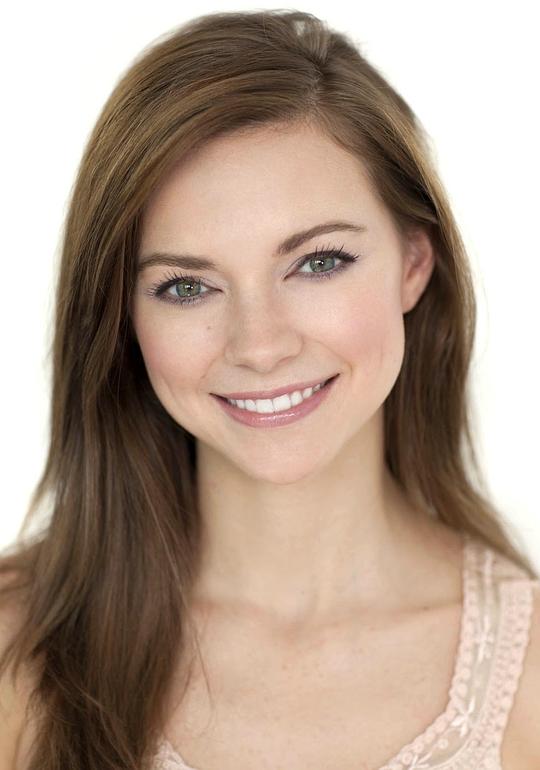 凯莉·麦克莱莫尔 Carrie MacLemore