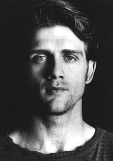 戈登·科里 Gordon Currie