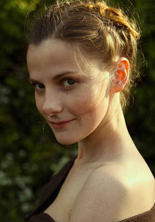 露易丝·布瑞丽 Louise Brealey