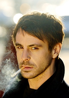 埃蒙·埃利奥特 Emun Elliott