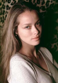 艾斯特尔·斯科妮 Estelle Skornik