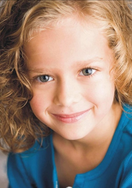 阿娅娜·恩吉妮尔 Aryana Engineer