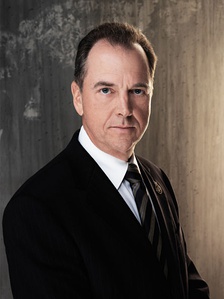 格里高利·伊齐恩 Gregory Itzin