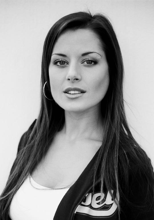 迈德琳·怀斯特 Madeleine West