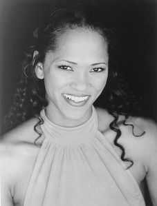 苏比尔·阿祖尔 Sybil Azur