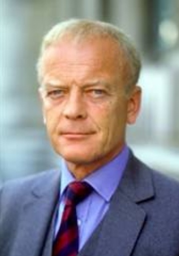 迈克尔·伯恩 Michael Byrne