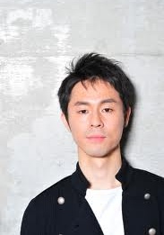 足立智充 Tomomitsu Adachi