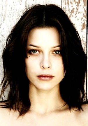 劳伦·日尔曼 Lauren German