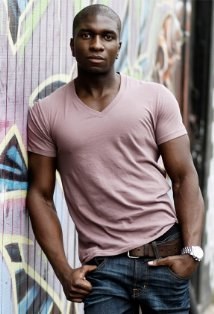 阿德托库姆布斯·麦克马克 Adetokumboh M'Cormack