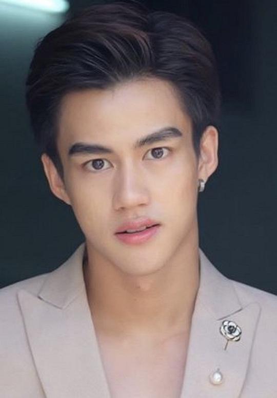 帕沙考恩·桑拉塔纳 Pasakorn Sanrattana