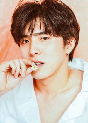 吉拉皮西特·加纳维奇 Jiratpisit Jaravijit