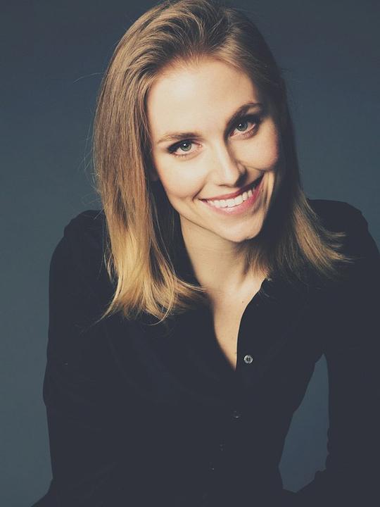 艾米丽·谢弗 Emily Shaffer