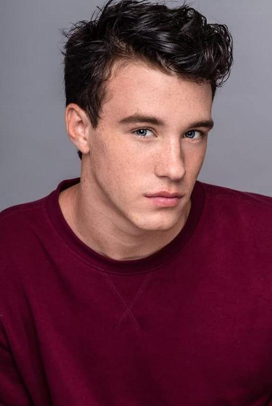 伊桑·克罗辛 Ethan Clossin