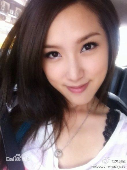 方妍心 Viola Fong