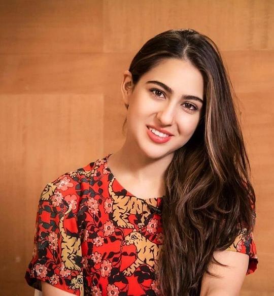 萨拉·阿里·汗 Sara Ali Khan