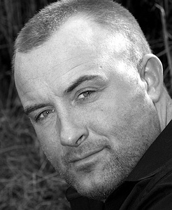 罗斯·奥亨尼西 Ross O'Hennessey