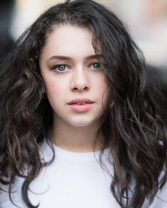 艾西斯·海恩斯沃斯 Isis Hainsworth