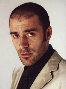 瓦莱里奥·马斯坦德雷亚 Valerio Mastandrea