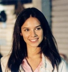 凯蒂·露易丝·桑德斯 Katy Louise Saunders