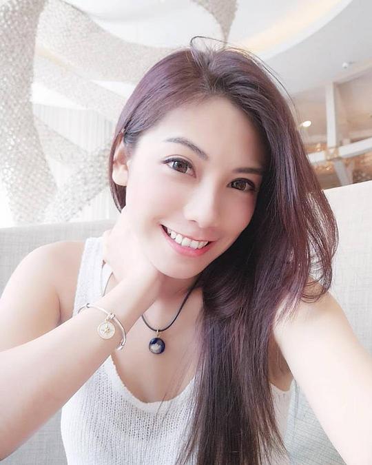 邓洢玲 Elaine Tang