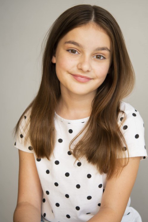 霍莉·德·巴罗斯 Holly de Barros