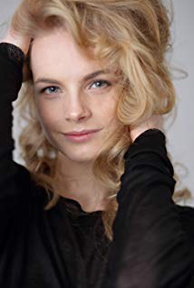 伊娃·弗洛伦斯 Ieva Florence