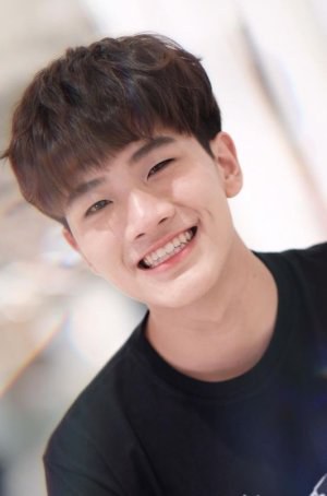 普密斯特·维斯吉坤 Phumisit Veskijkul