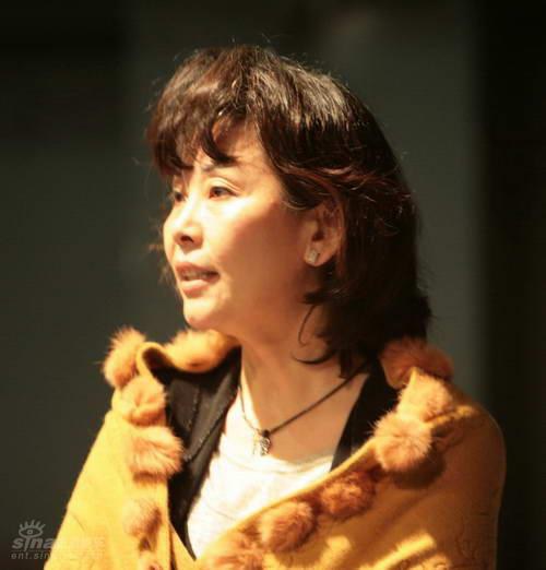 严帆帆 Fanfan Yan