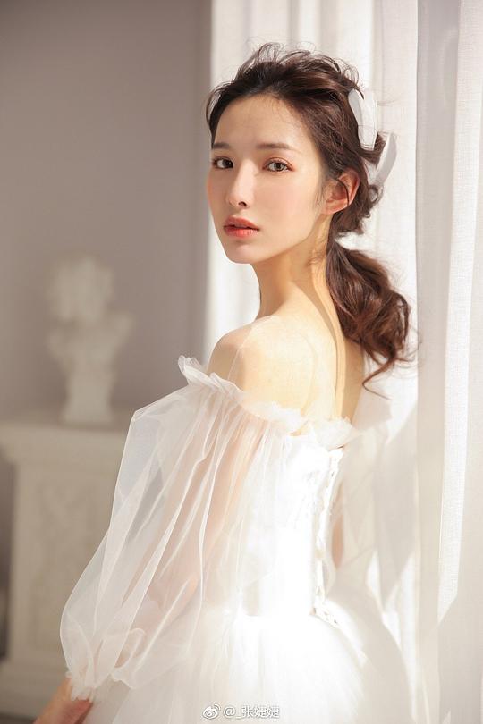 张婕婕 Jie Zhang