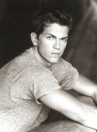 史蒂夫·豪威 Steve Howey