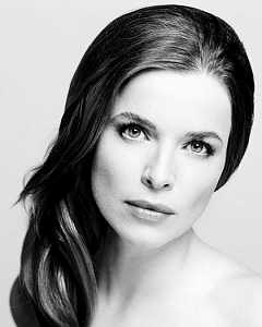 斯科拉·鲁特 Thekla Reuten