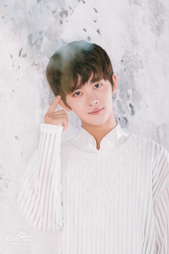 铭亮 Liang Ming