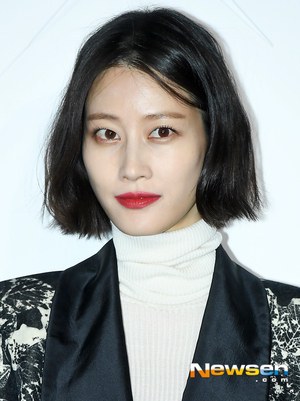 李贤怡 Hyun-yi Lee