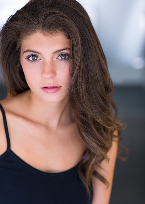 艾米丽·巴德 Emily Bader