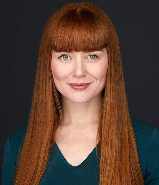 霍莉·辛纳蒙 Holly Cinnamon