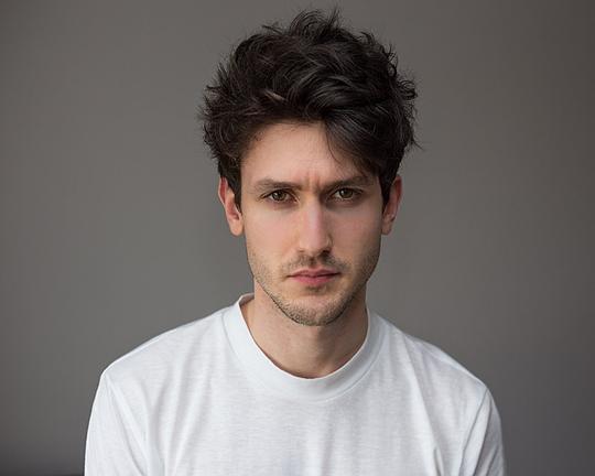 路易斯·皮克 Lewis Peek