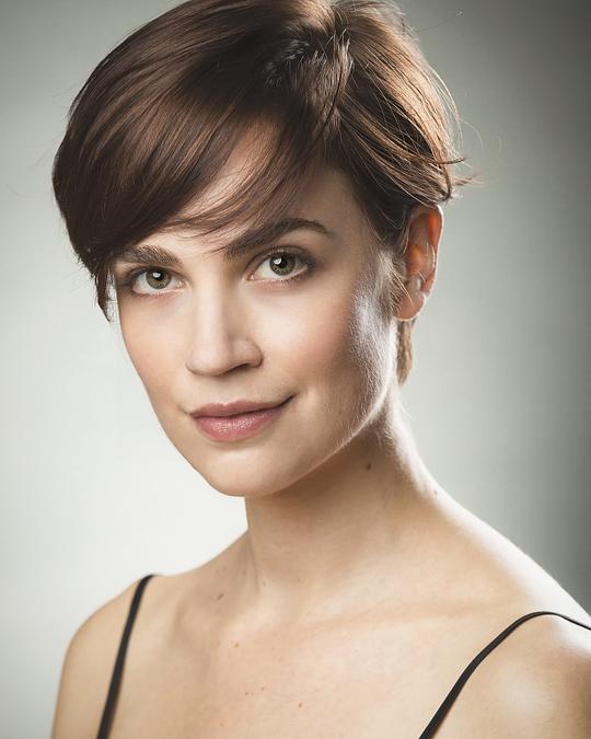 莎拉·沃尔顿 Sarah Wharton