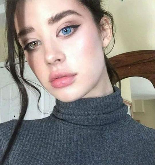 莎拉·麦克丹尼尔 Sarah McDaniel