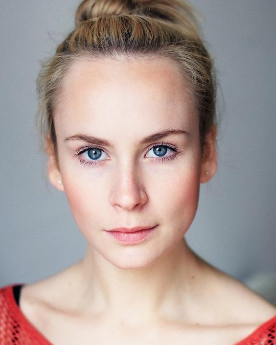 霍莉·韦斯顿 Holly Weston