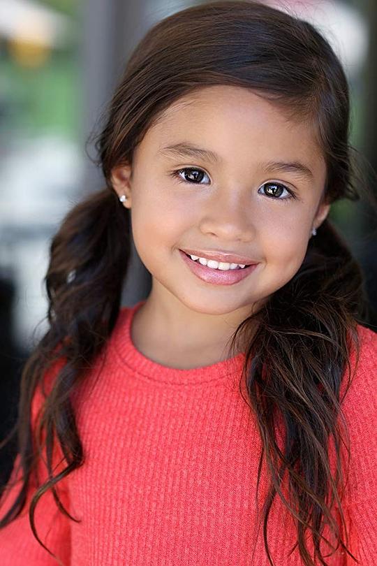 朱莉安娜·甘米兹 Julianna Gamiz
