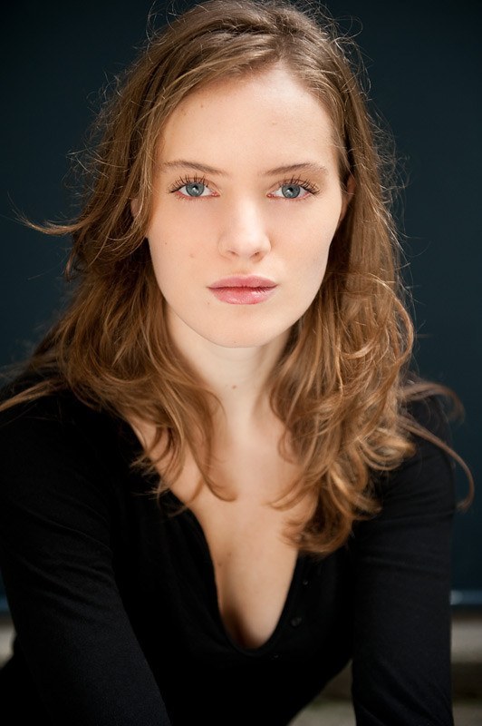 伽拉·贝松 Gala Besson