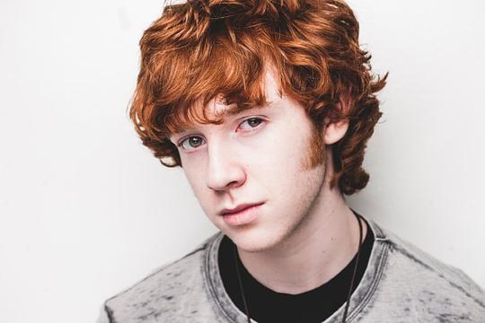 格雷森·拉塞尔 Grayson Russell