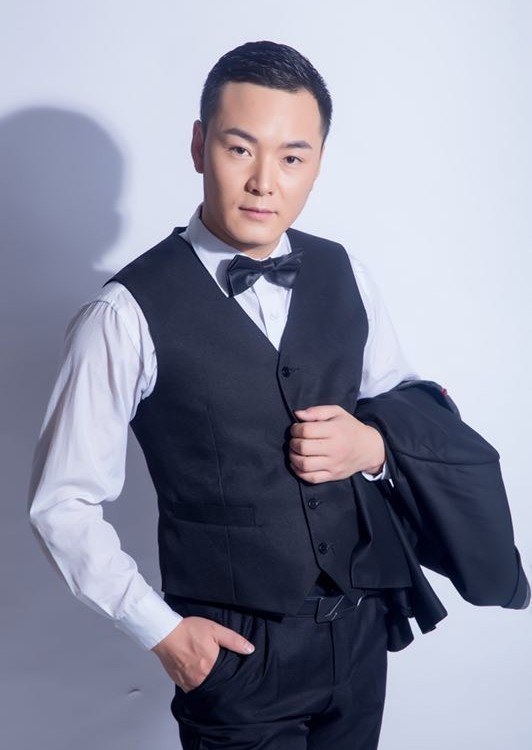 李冠志 Guanzhi Li