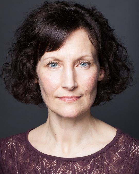 内丝芭珂兰肖 Nesba Crenshaw