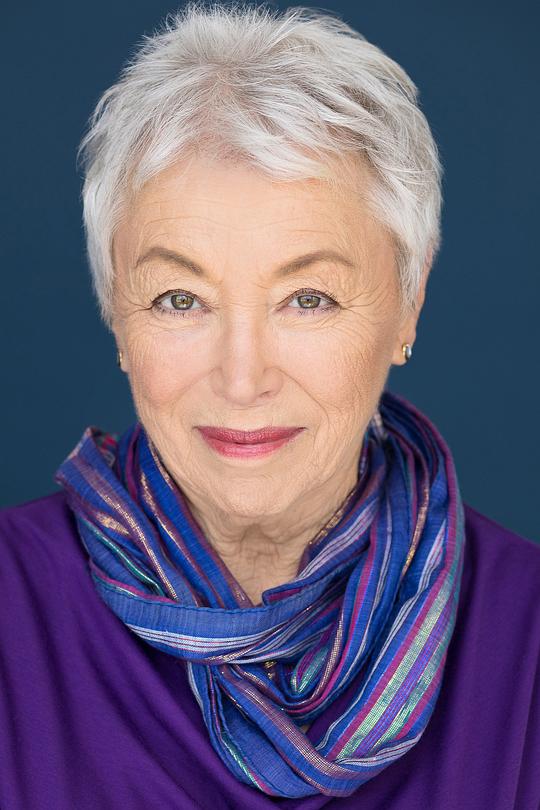 伊莲恩·帕特罗 Elaine Partnow