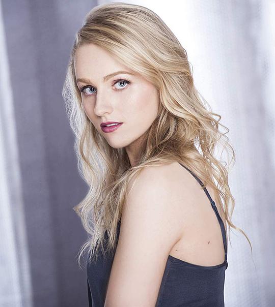 卡桑德拉·波滕扎 Cassandra Potenza