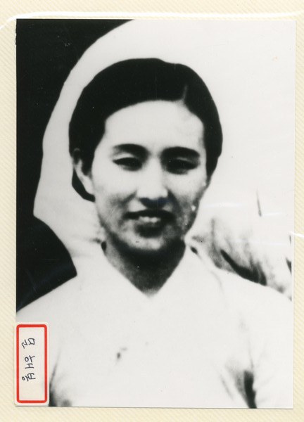 文艺峰 Ye-bong Mun