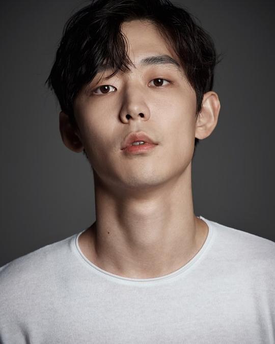 杨至日 Ji-il Yang
