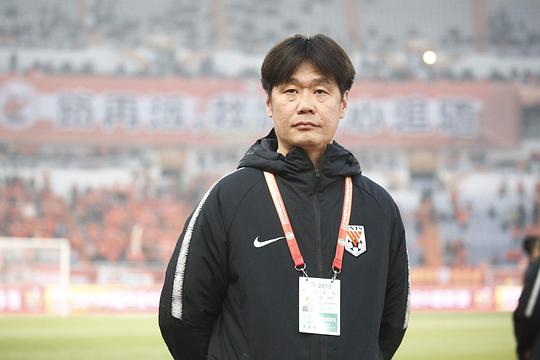 李霄鹏 Xiaopeng Li